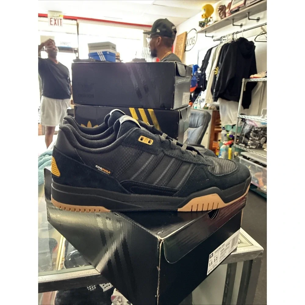 Adidas Tekkira Cup Mens Black Gum Athletic Sneaker KJ5054 New In Box US 11
